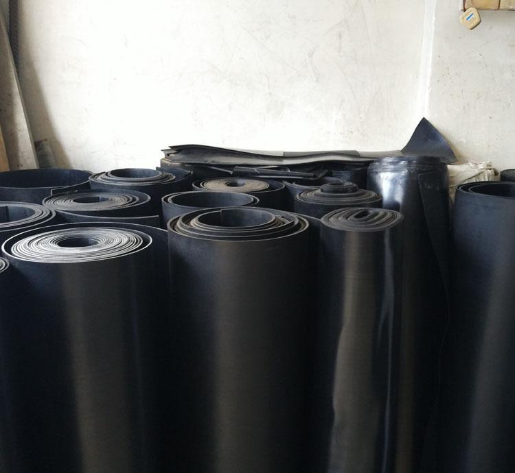 
                為什么商用橡膠板的銷售量與日俱增？
            