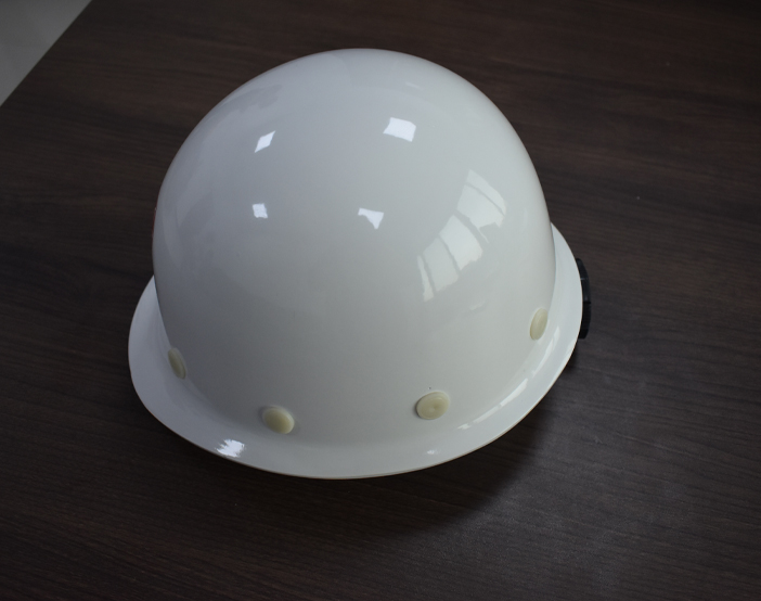 淄博安全帽廠家告訴您安全帽的防護(hù)作用。